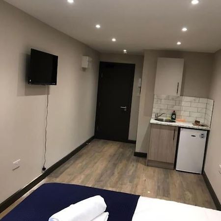 Bedfont House Apartamento Hillingdon Exterior foto