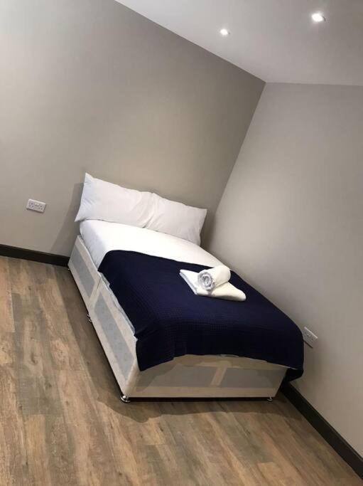 Bedfont House Apartamento Hillingdon Exterior foto